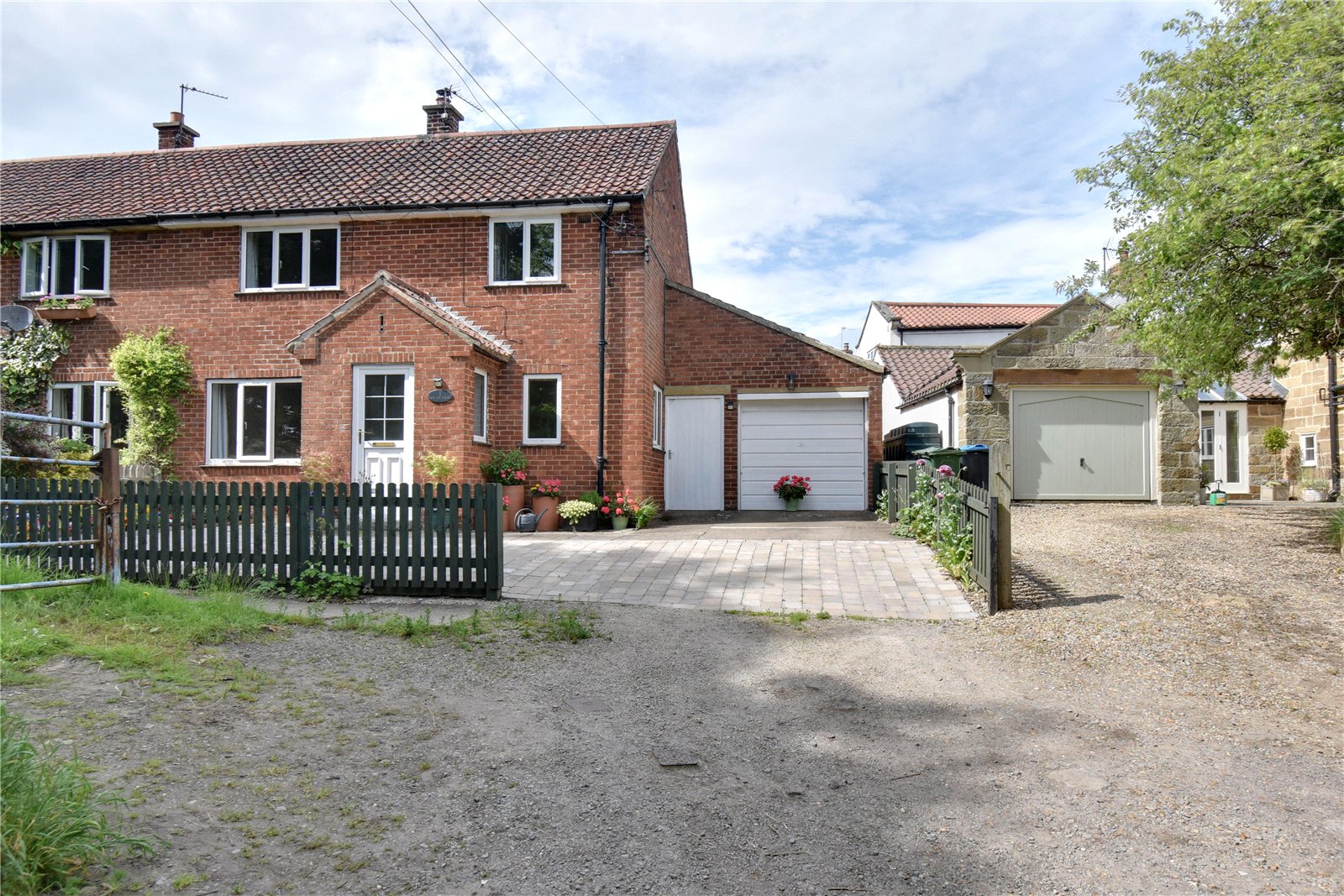 3 Bed Semi-Detached House For Sale In South View, Borrowby, Thirsk, North Yorkshire, YO7