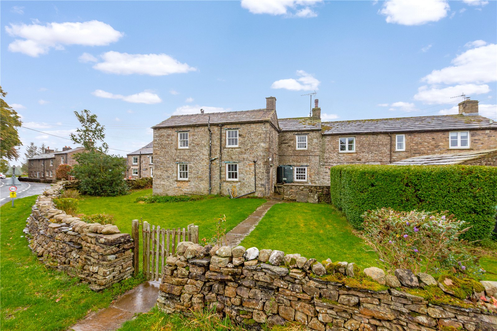 4 Bed End Of Terrace House For Sale In Appersett, Hawes, North Yorkshire, DL8
