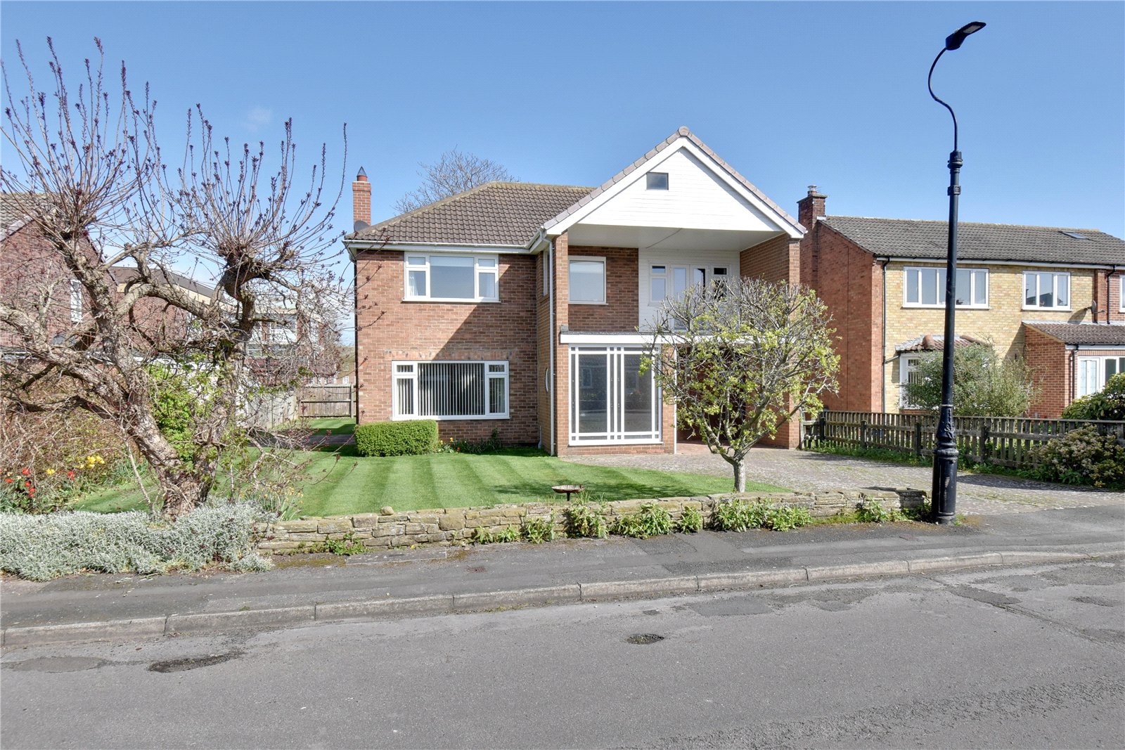 5 Bed Detached House For Sale In Almond Grove, Northallerton, North Yorkshire, DL7