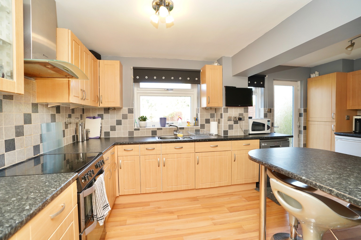 5 bed detached house for sale in West Leys, St. Ives  - Property Image 3