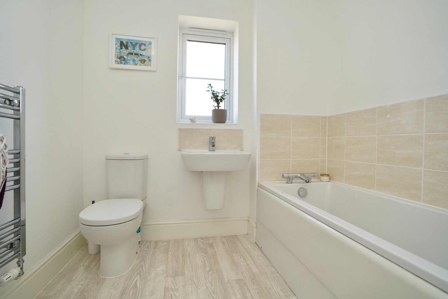 3 bed detached house for sale in Apple Tree Close, Huntingdon  - Property Image 12