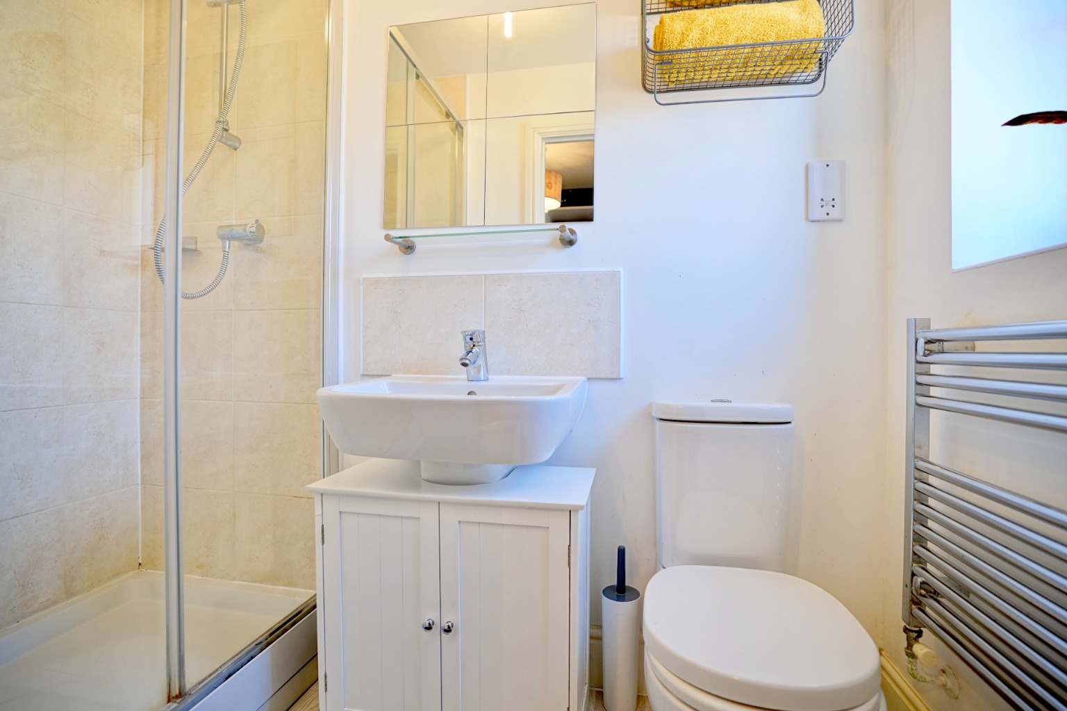 3 bed detached house for sale in Apple Tree Close, Huntingdon 8