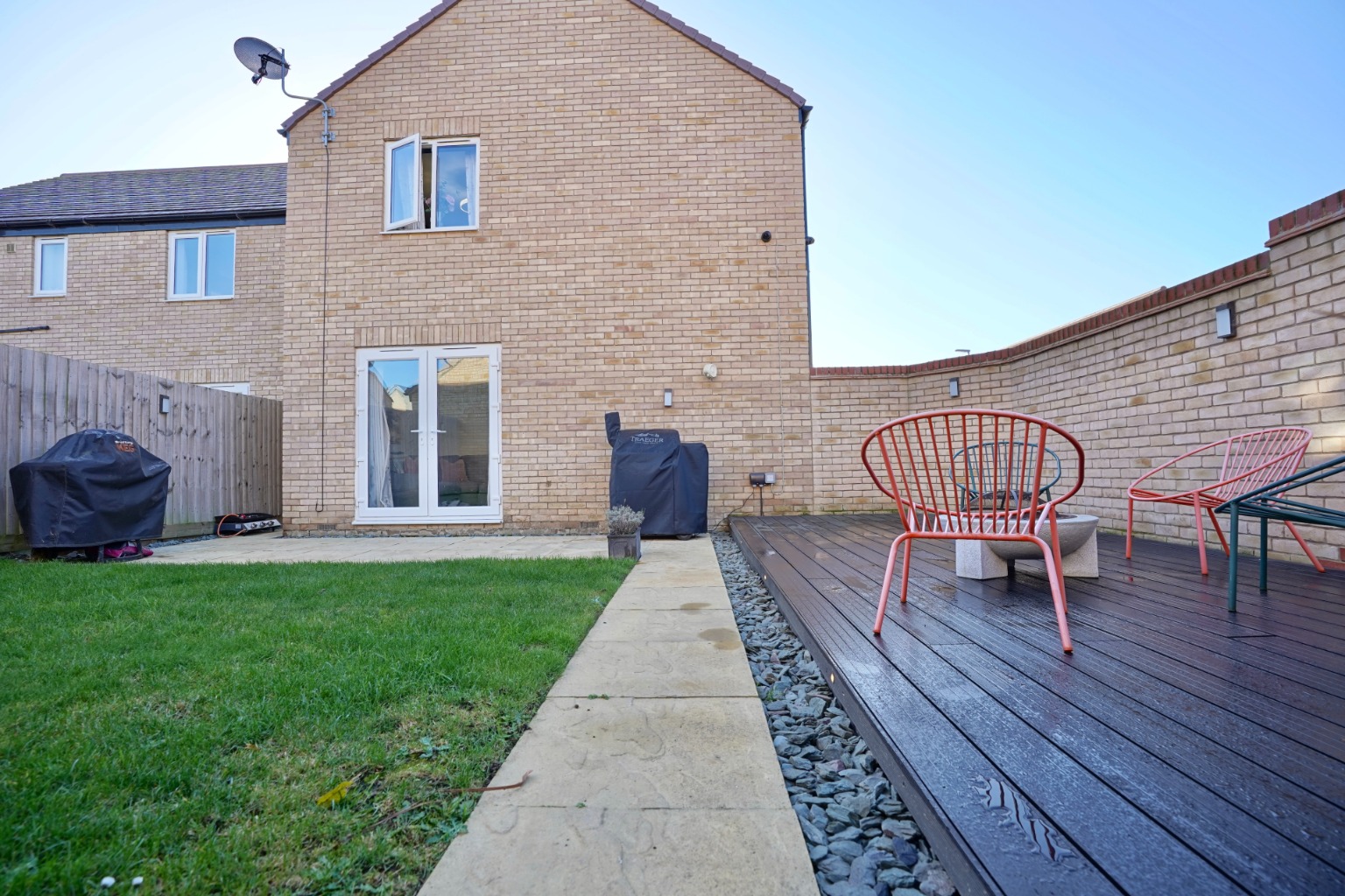 3 bed detached house for sale in Apple Tree Close, Huntingdon 3