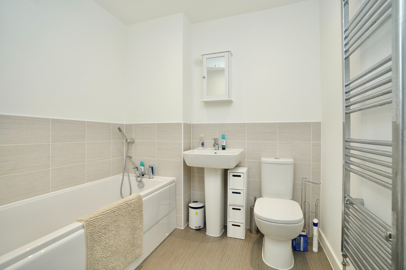 3 bed terraced house for sale in Gardener Crescent, Huntingdon  - Property Image 13