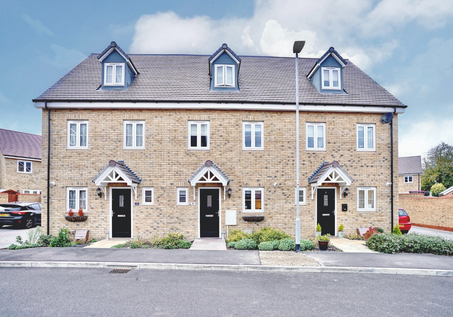 3 bed terraced house for sale in Gardener Crescent, Huntingdon  - Property Image 1