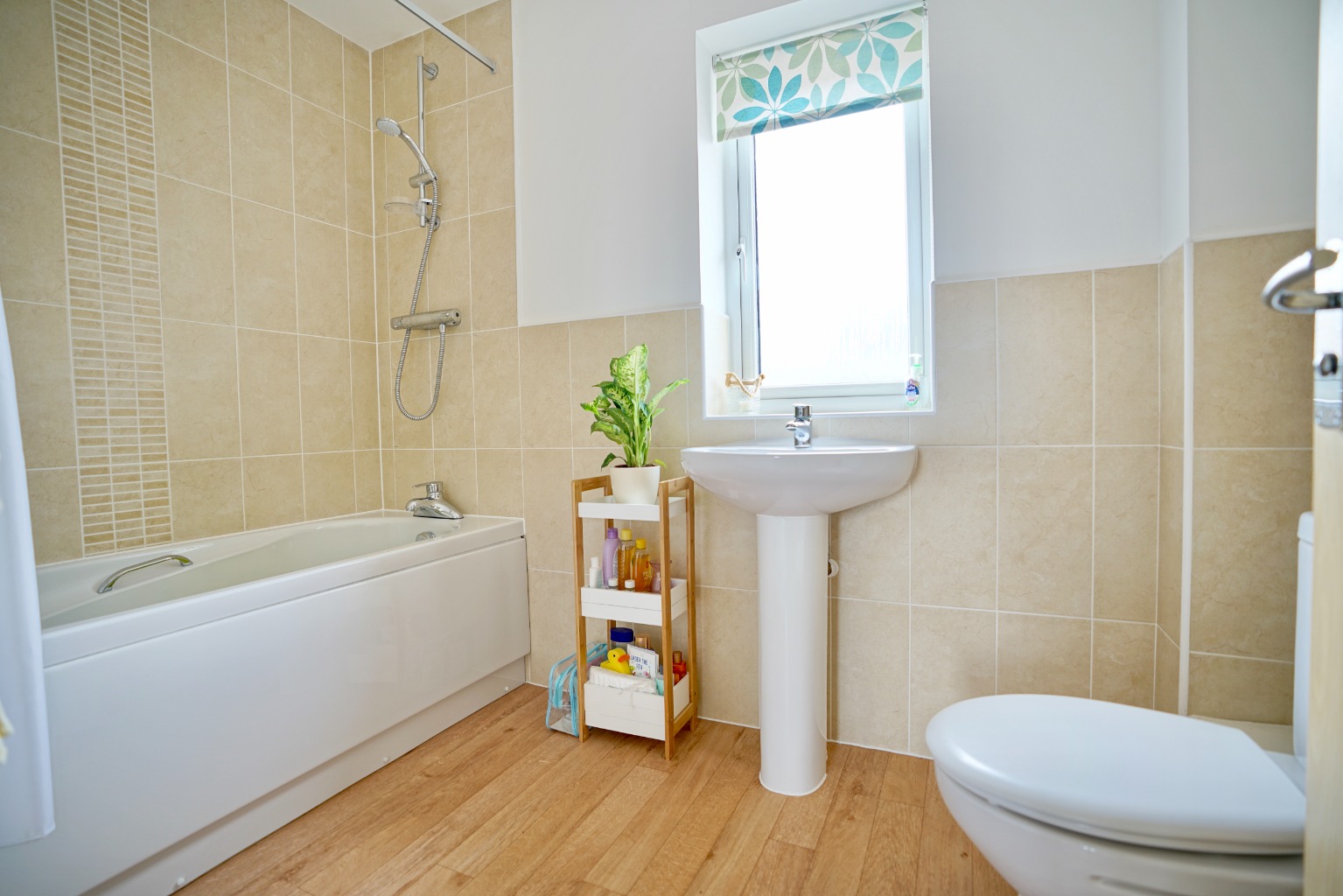 3 bed end of terrace house for sale in Skylark Place, Cambridgeshire  - Property Image 12