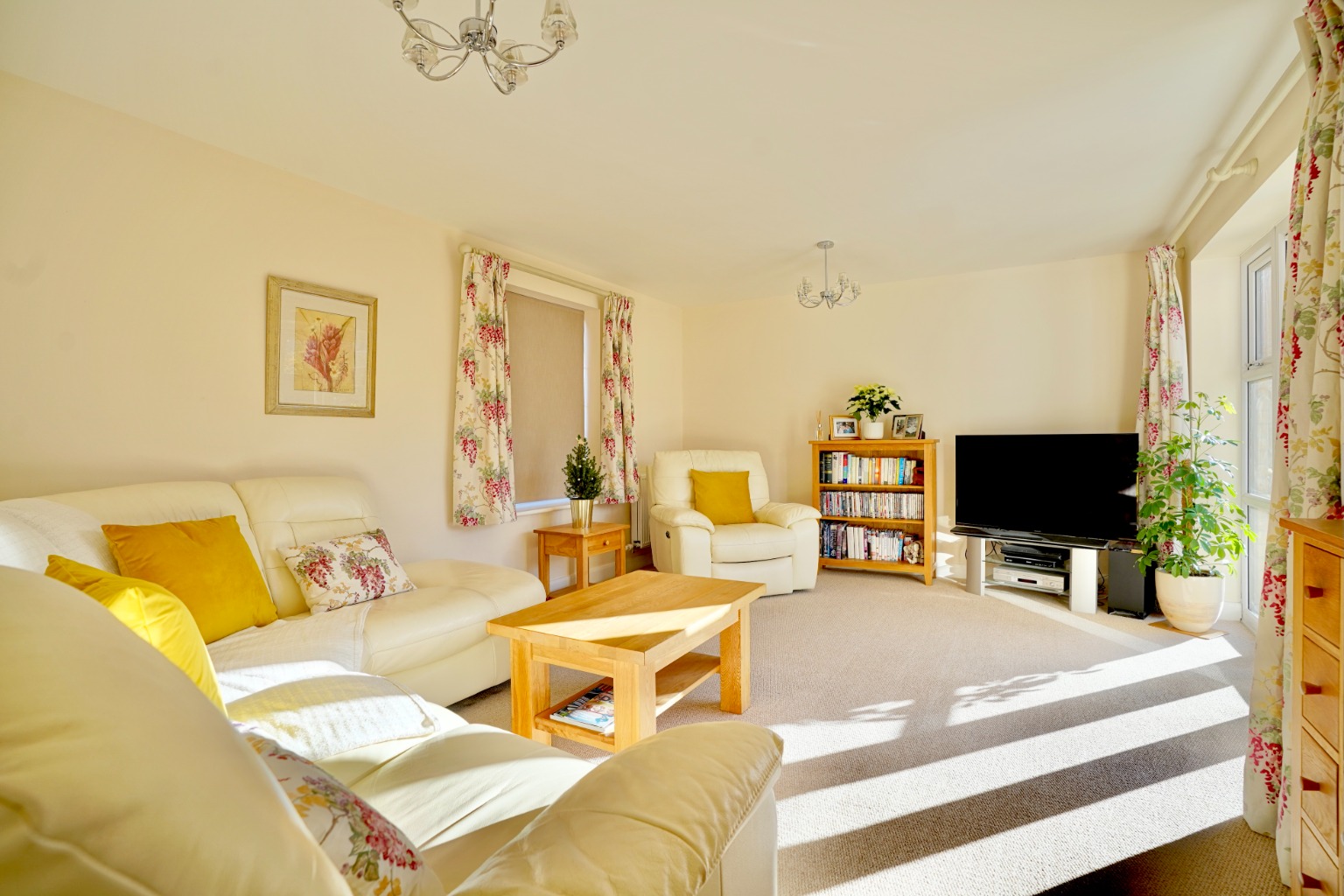 4 bed detached house for sale in Summer's Hill Drive, Cambridge 2