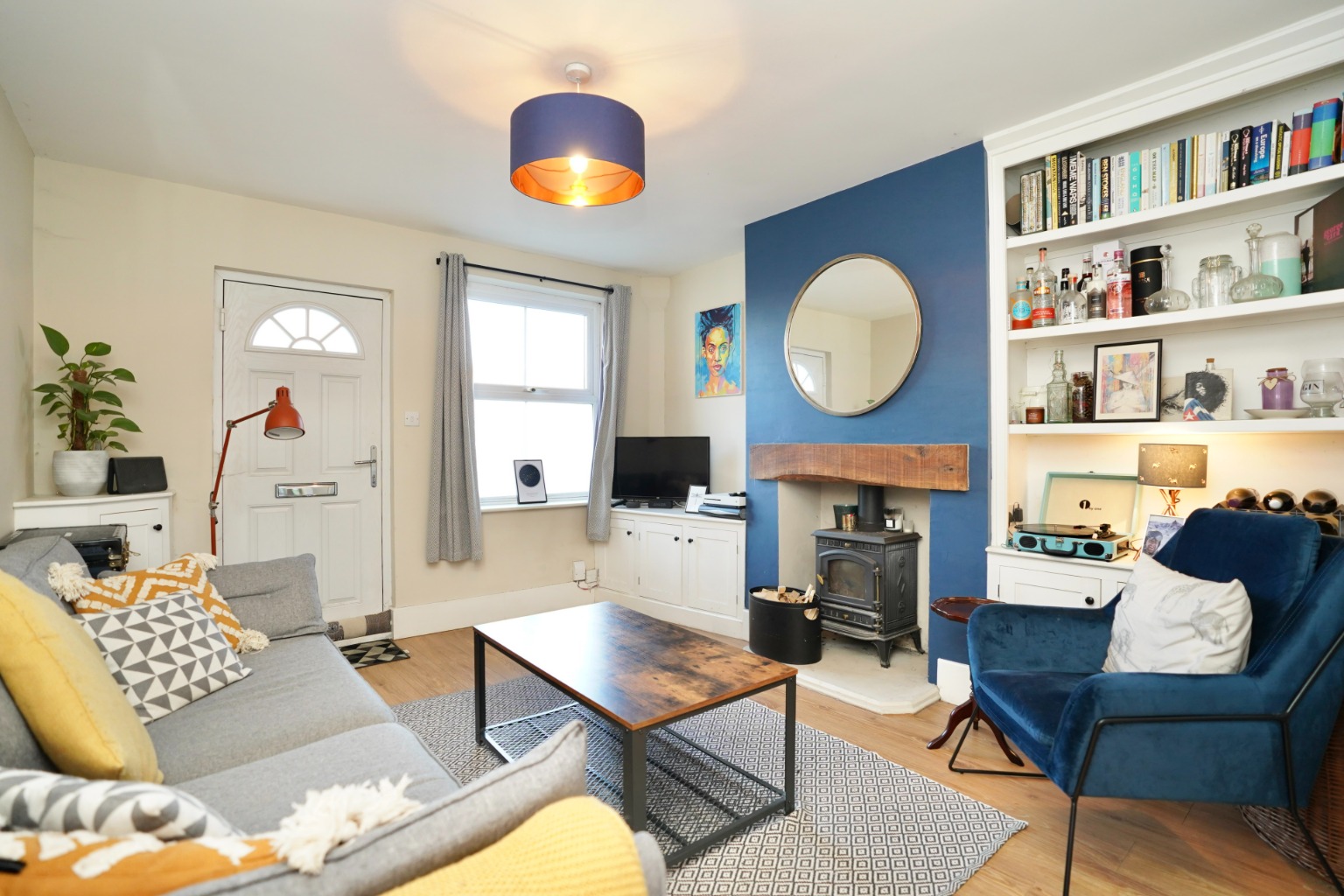 2 bed end of terrace house for sale in London Street, Huntingdon 1