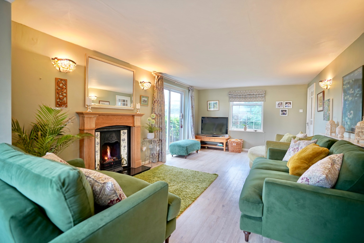 4 bed semi-detached house for sale in Laughton's Lane, Huntingdon 2