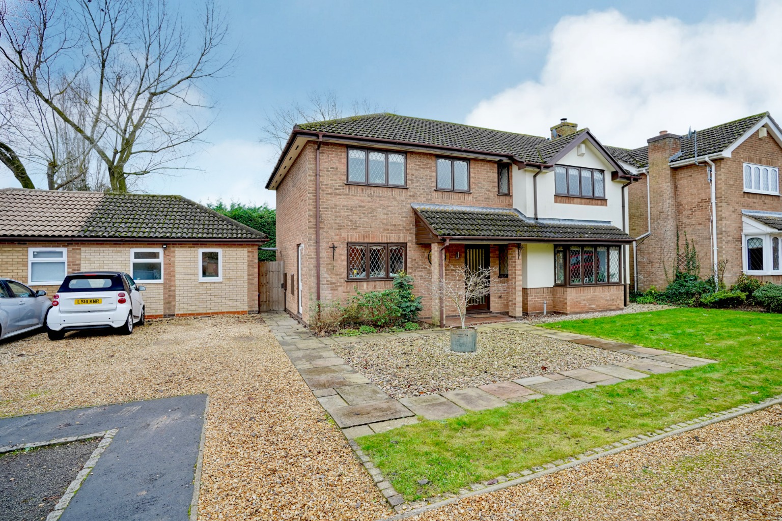 5 bed detached house for sale in Ansley Way, St. Ives - Property Image 1