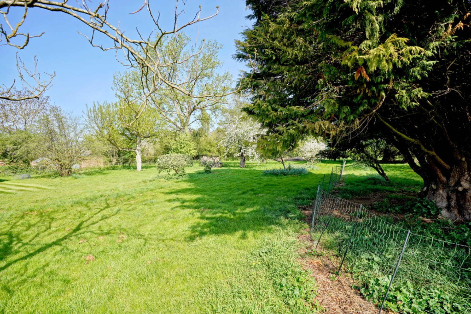 5 bed detached house for sale in Holywell Front, St. Ives  - Property Image 23