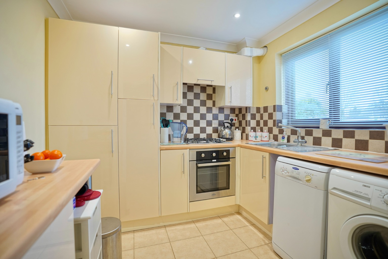 2 bed terraced house for sale in Vermuyden Way, Cambridge 2