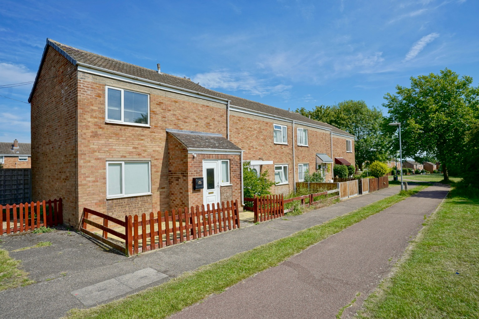 2 bed end of terrace house for sale in Surrey Road, Huntingdon - Property Image 1