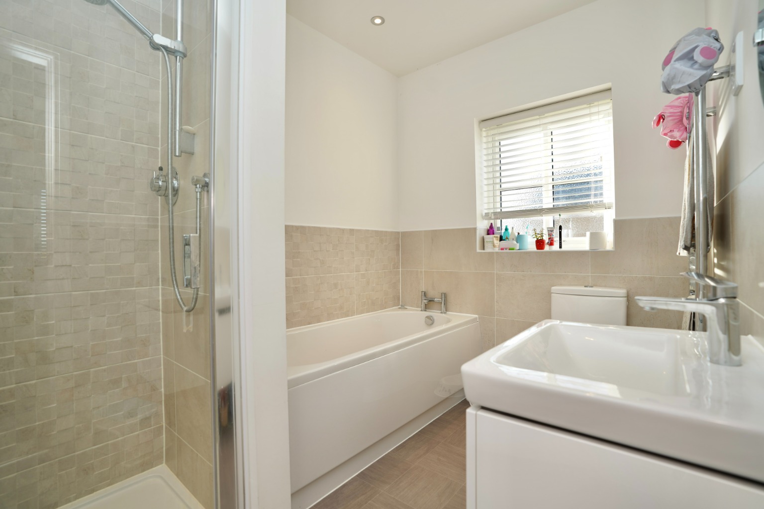 4 bed detached house for sale in Somning Close, Huntingdon  - Property Image 12