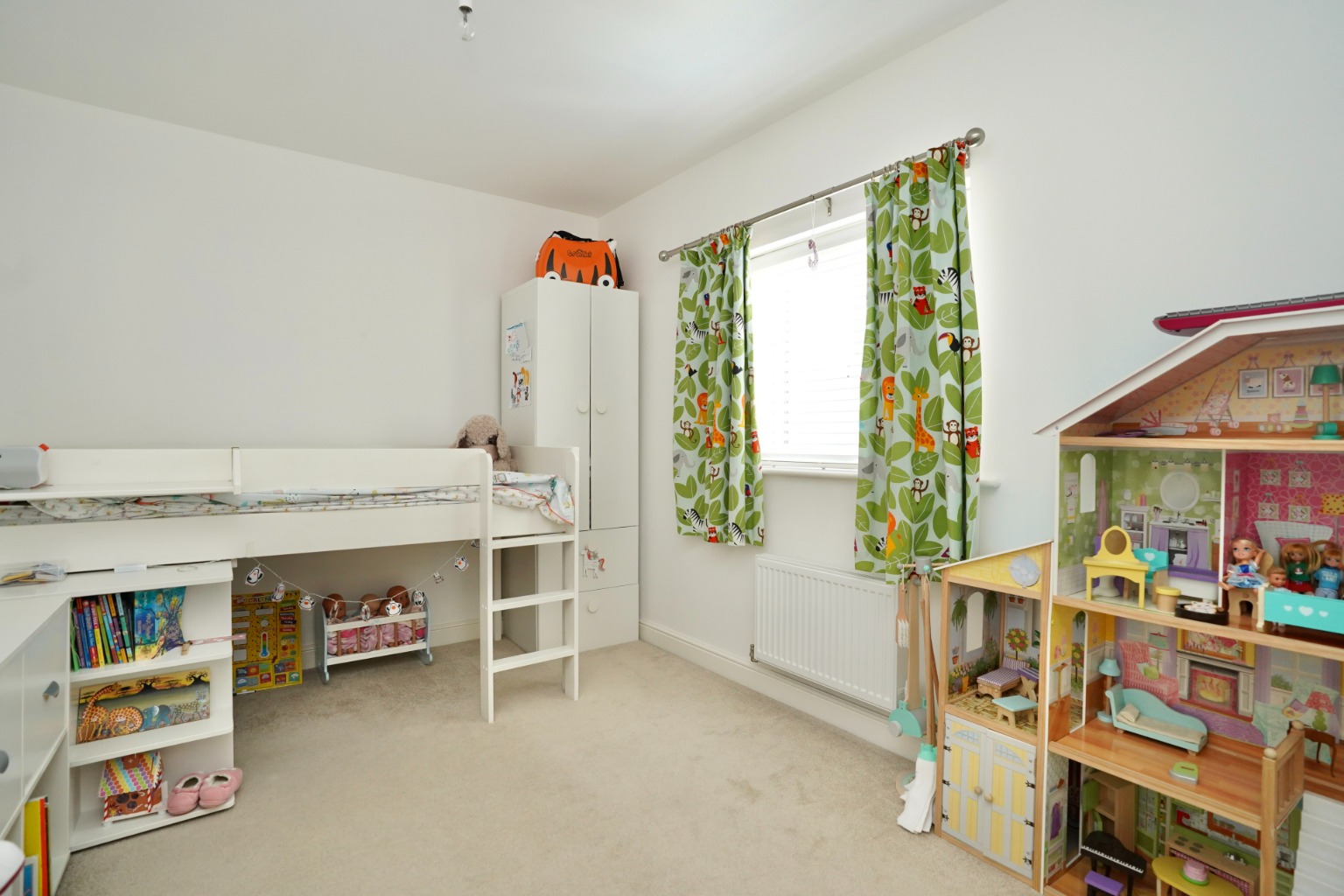 4 bed detached house for sale in Somning Close, Huntingdon  - Property Image 13