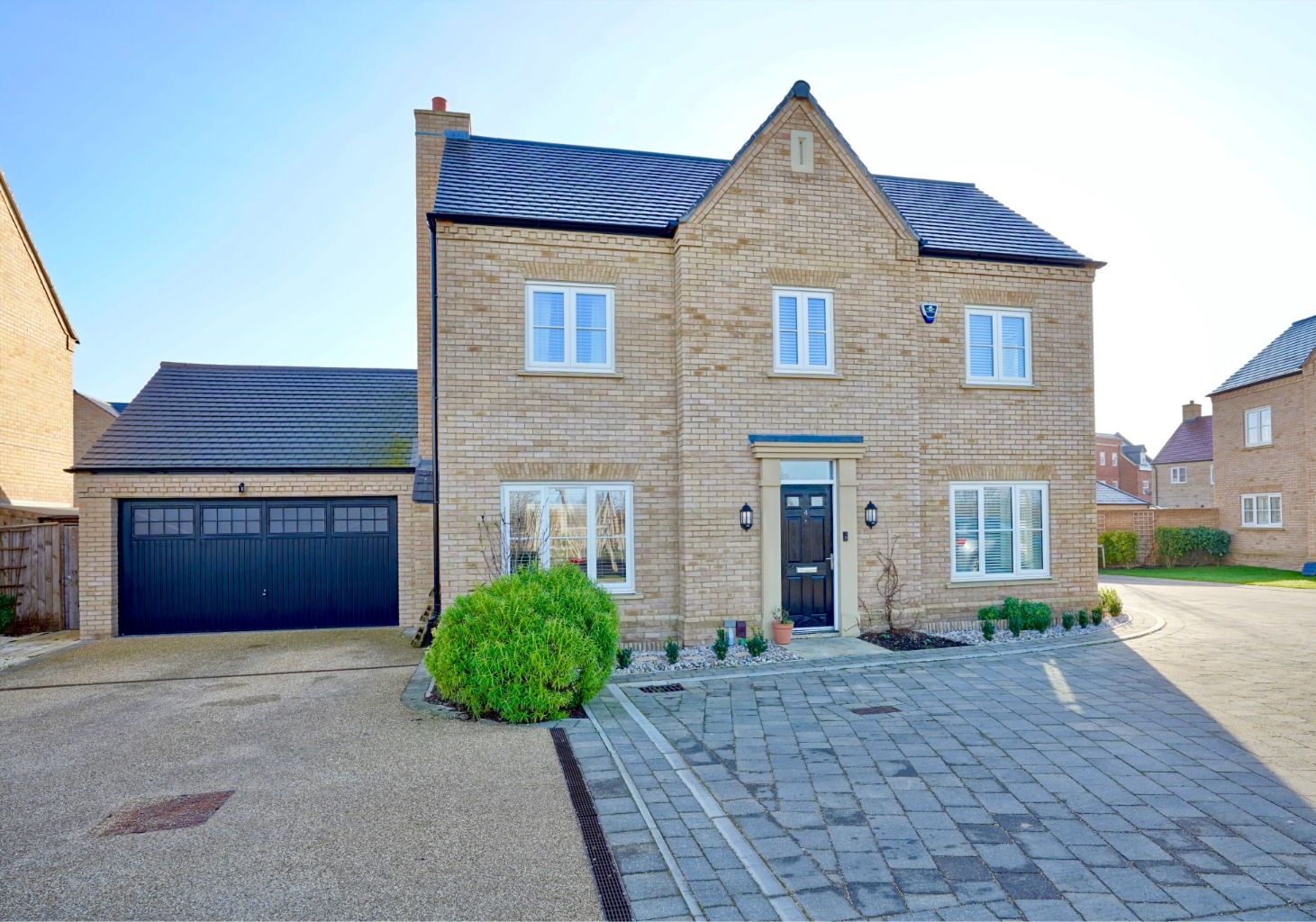 4 bed detached house for sale in Somning Close, Huntingdon  - Property Image 1