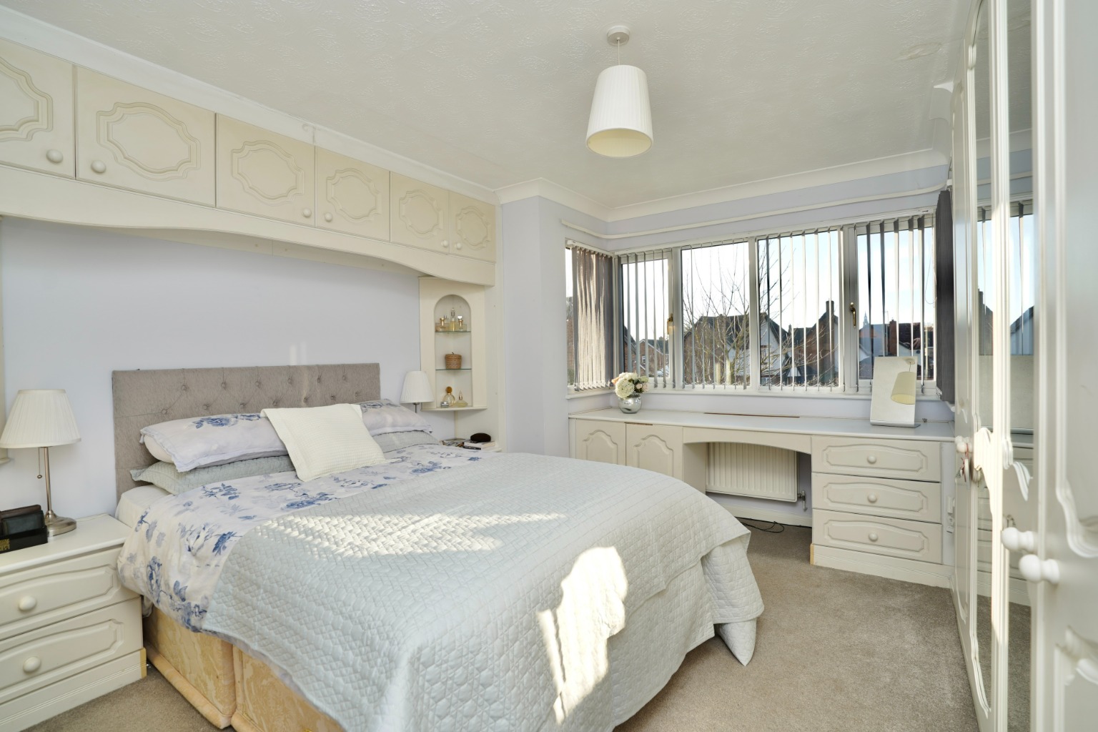 4 bed detached house for sale in Lancaster Close, Huntingdon 9