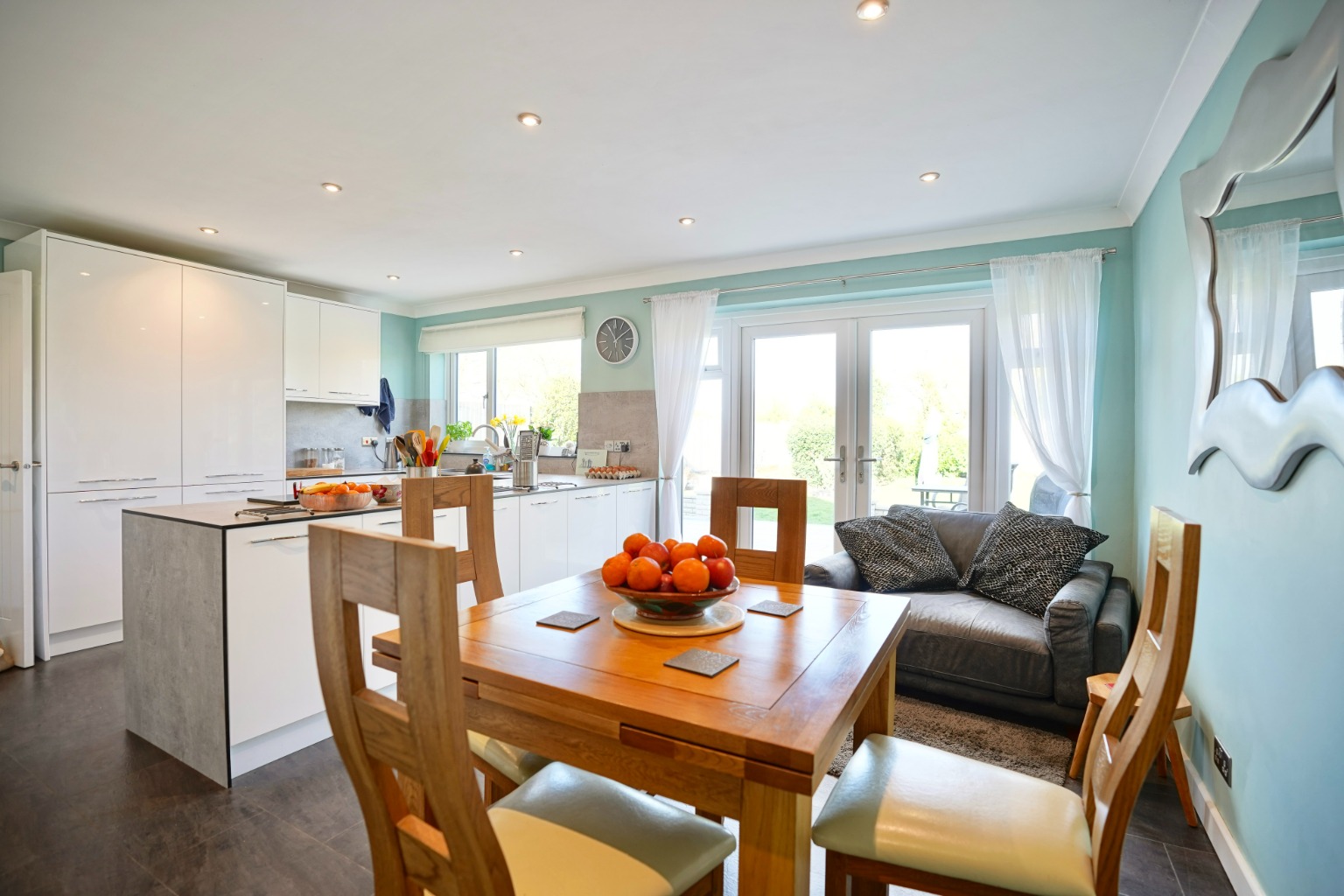 4 bed detached bungalow for sale in Lancaster Close, Huntingdon  - Property Image 8