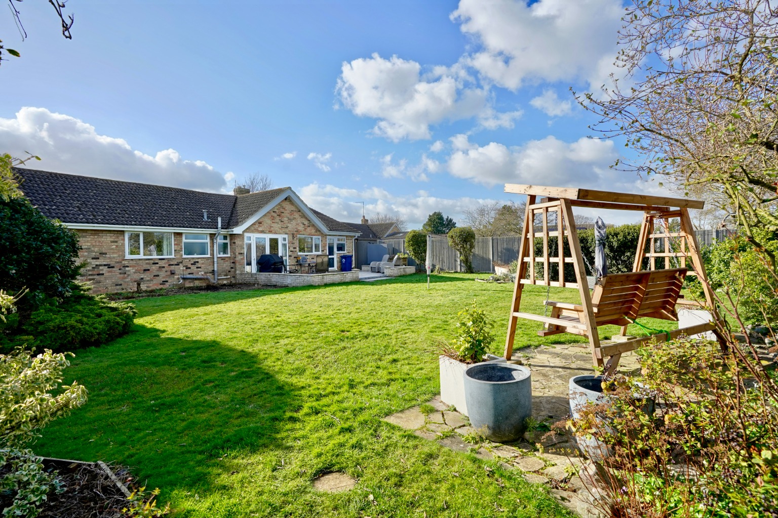4 bed detached bungalow for sale in Lancaster Close, Huntingdon 14