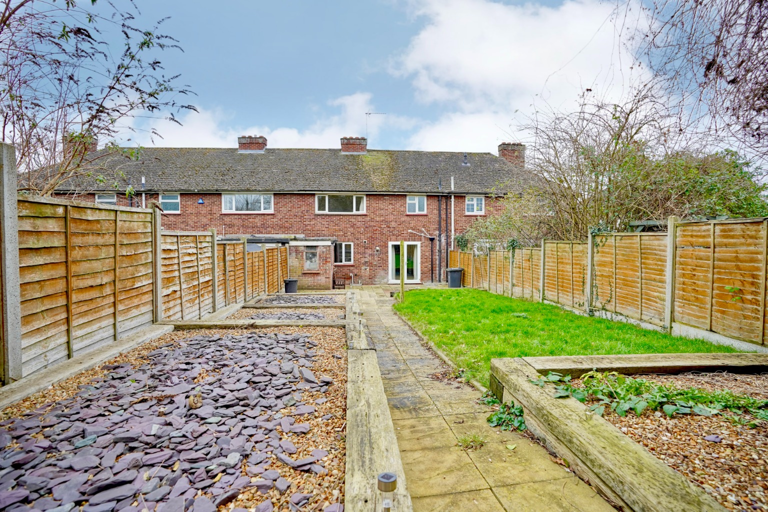 3 bed terraced house for sale in Green Leys, St. Ives  - Property Image 11