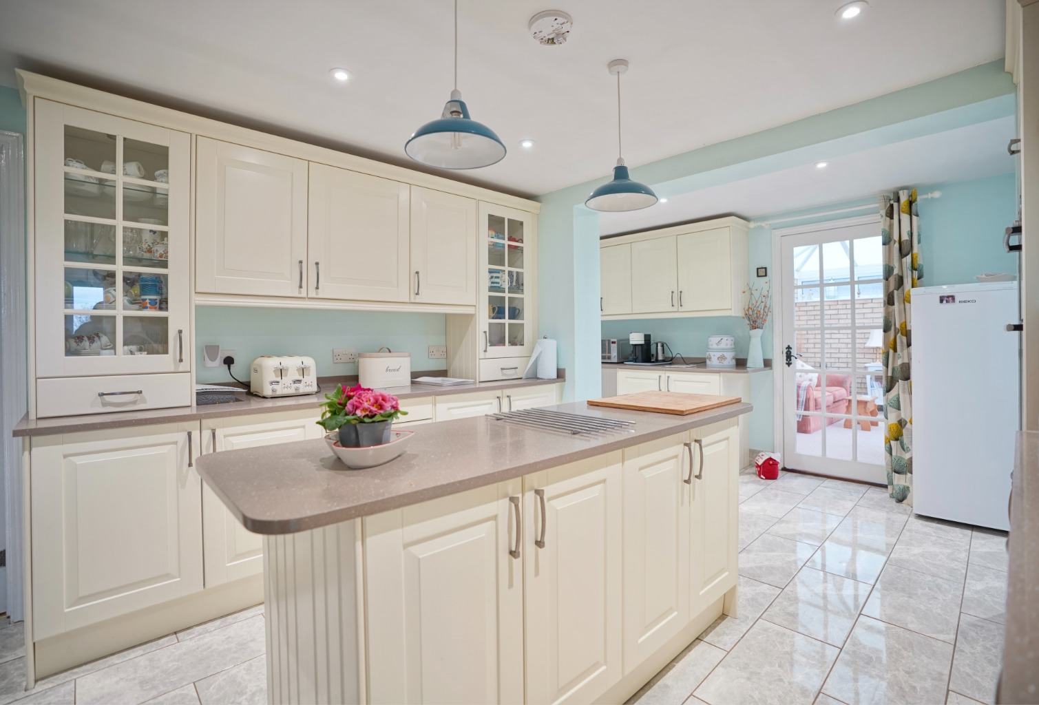 6 bed detached house for sale in Rectory Road, Huntingdon  - Property Image 5