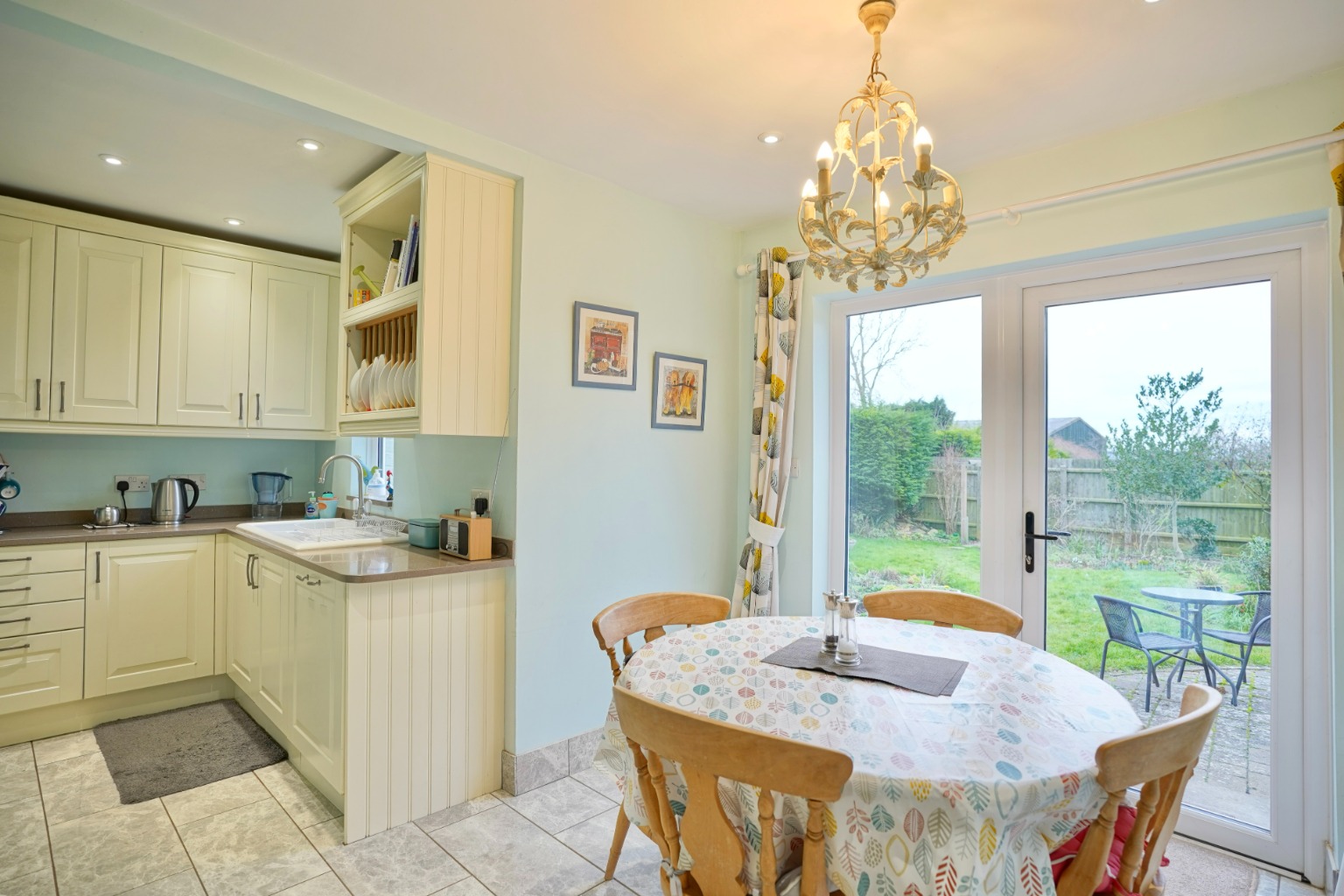 6 bed detached house for sale in Rectory Road, Huntingdon  - Property Image 6