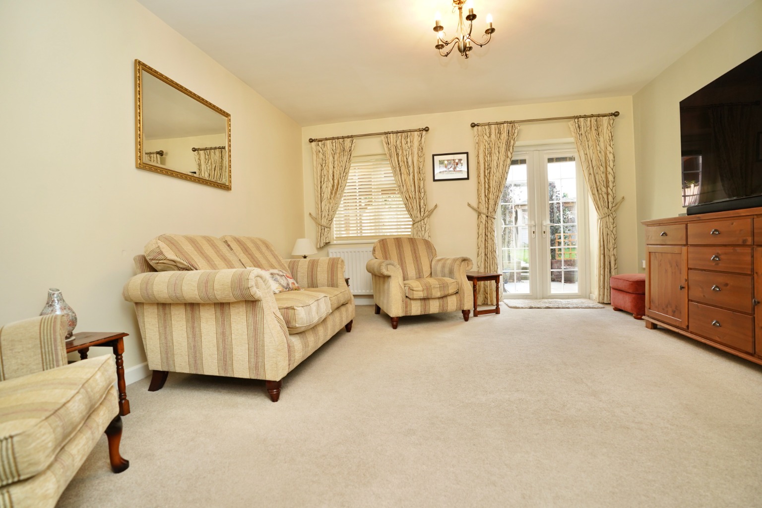 3 bed semi-detached house for sale in Green Leys, St. Ives  - Property Image 6