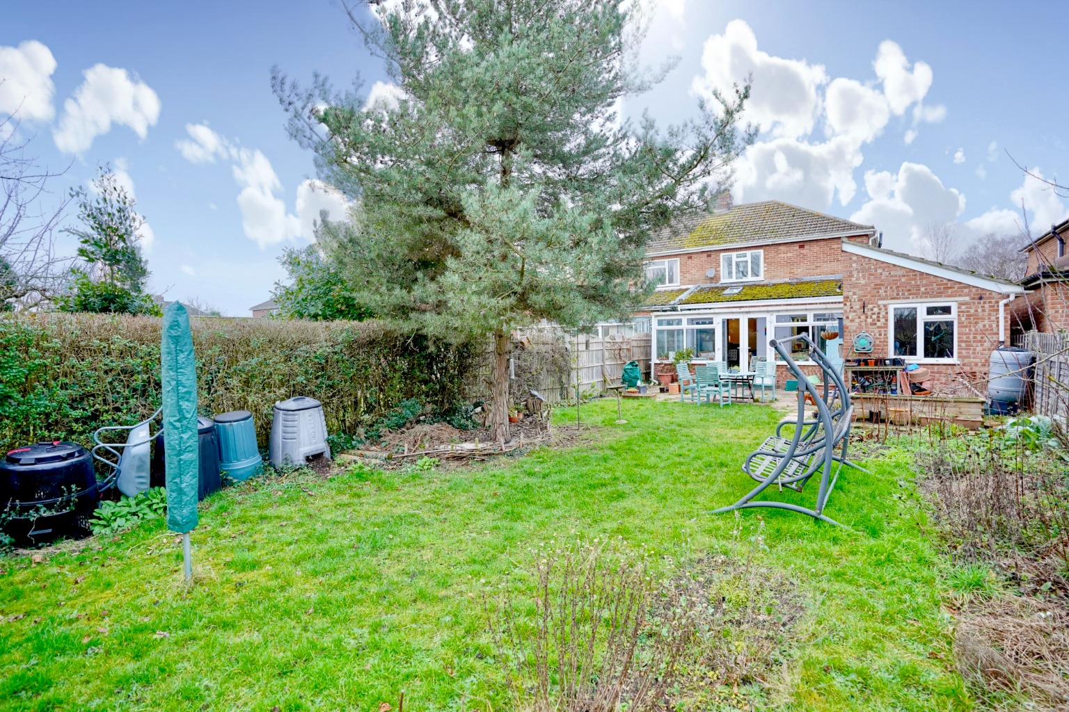 4 bed semi-detached house for sale in Miller Way, Huntingdon  - Property Image 14