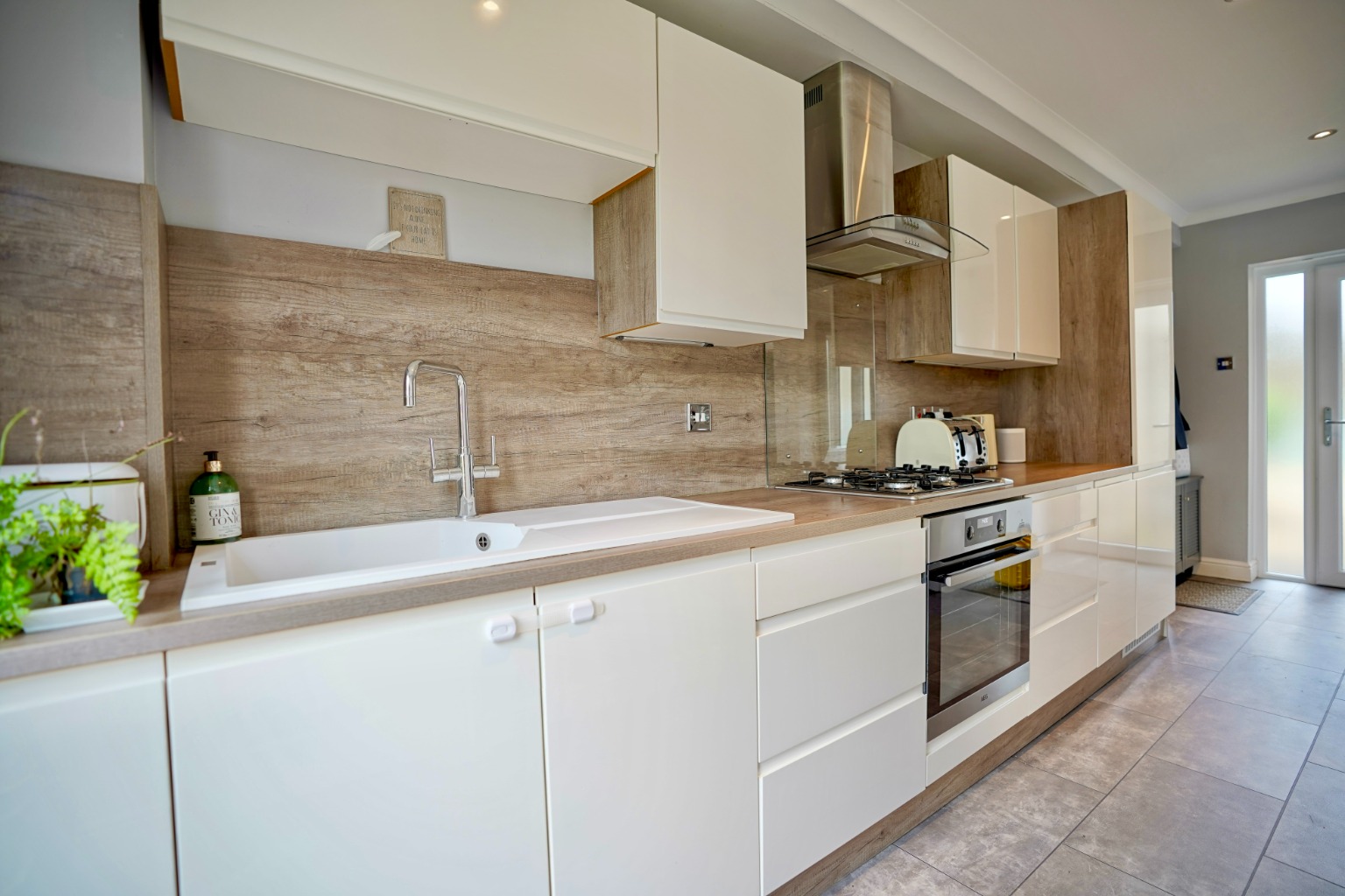 3 bed semi-detached house for sale in Cambridge Road, Huntingdon  - Property Image 7