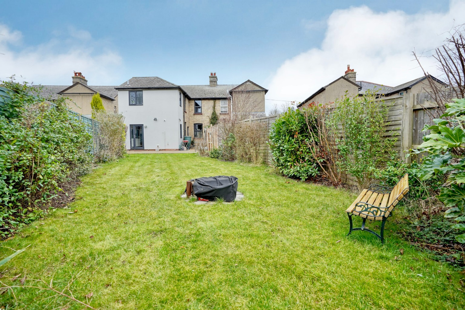 3 bed semi-detached house for sale in Cambridge Road, Huntingdon 3