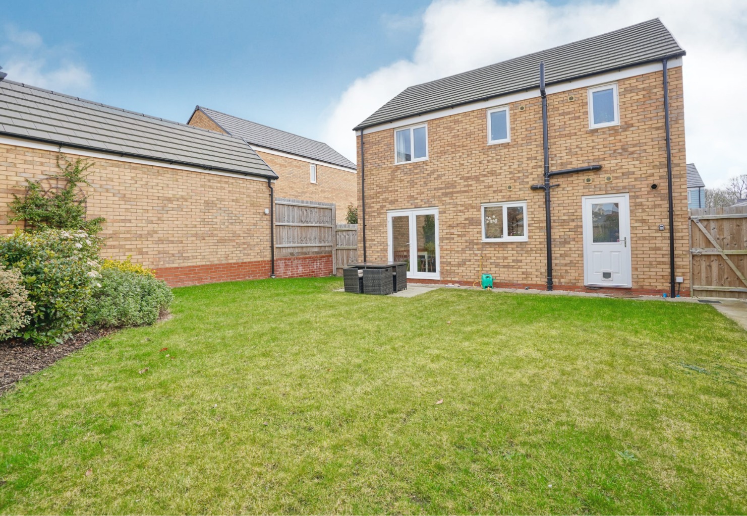 4 bed detached house for sale in Bloomfield Drive, Huntingdon 16