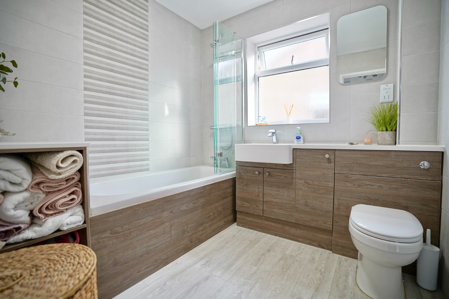 5 bed detached house for sale in Bramley Grove, Huntingdon  - Property Image 19