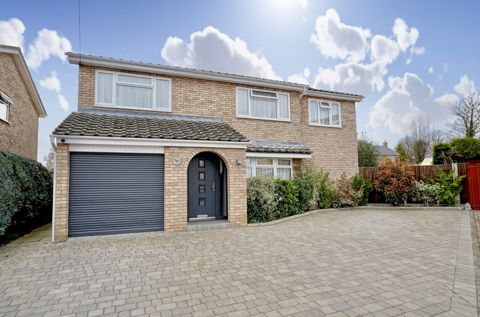 5 bed detached house for sale in Bramley Grove, Huntingdon, PE28