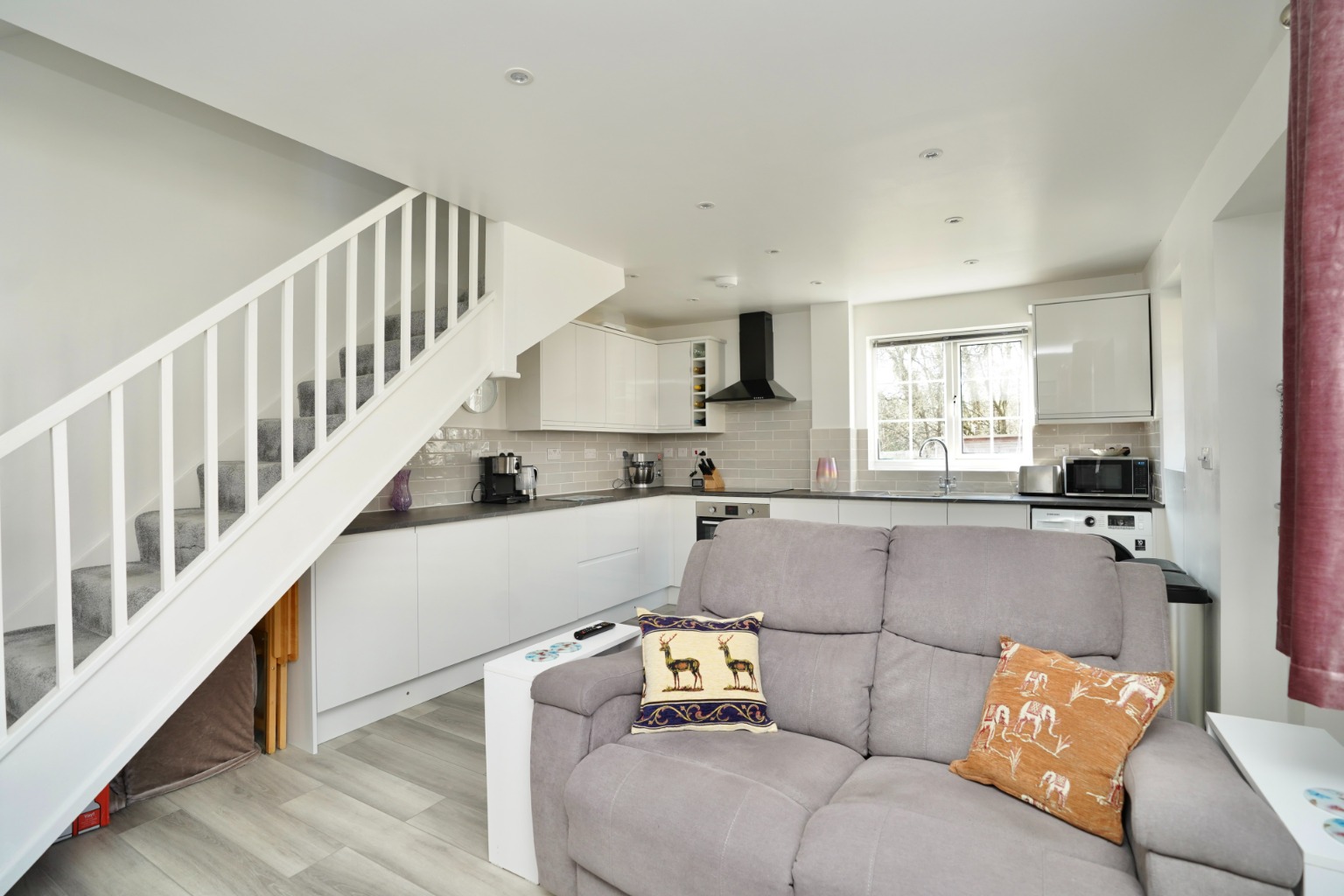2 bed end of terrace house for sale in Woodbrook Close, Cambridge 4