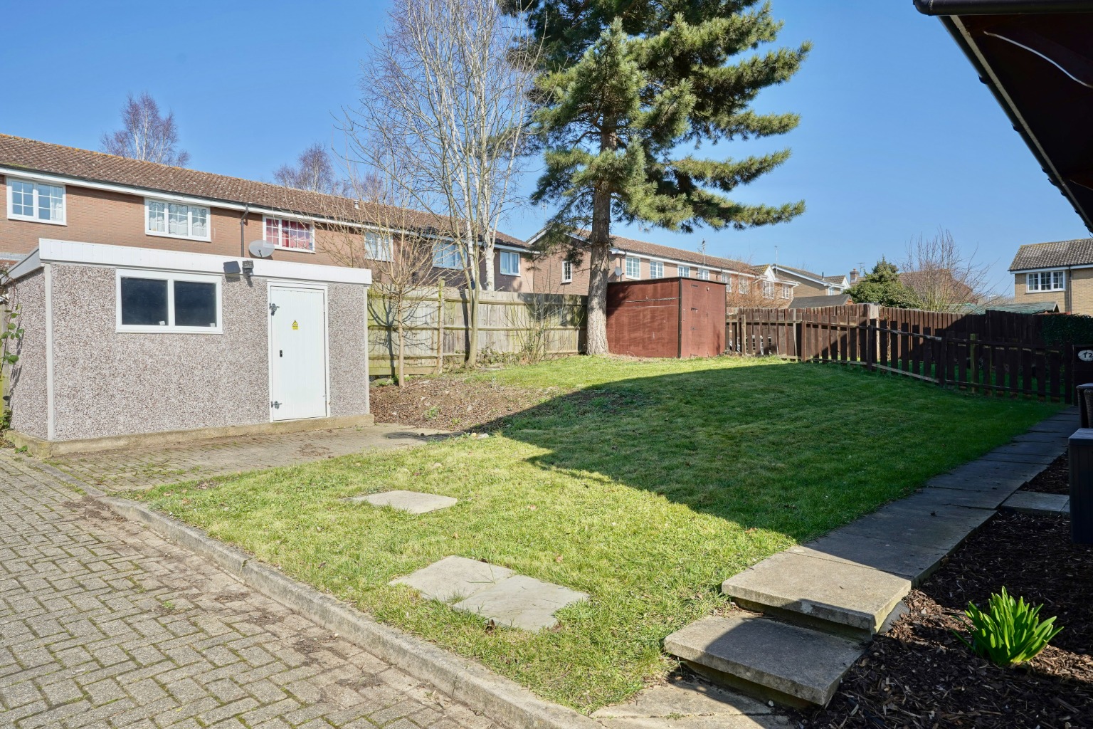 2 bed end of terrace house for sale in Woodbrook Close, Cambridge 3
