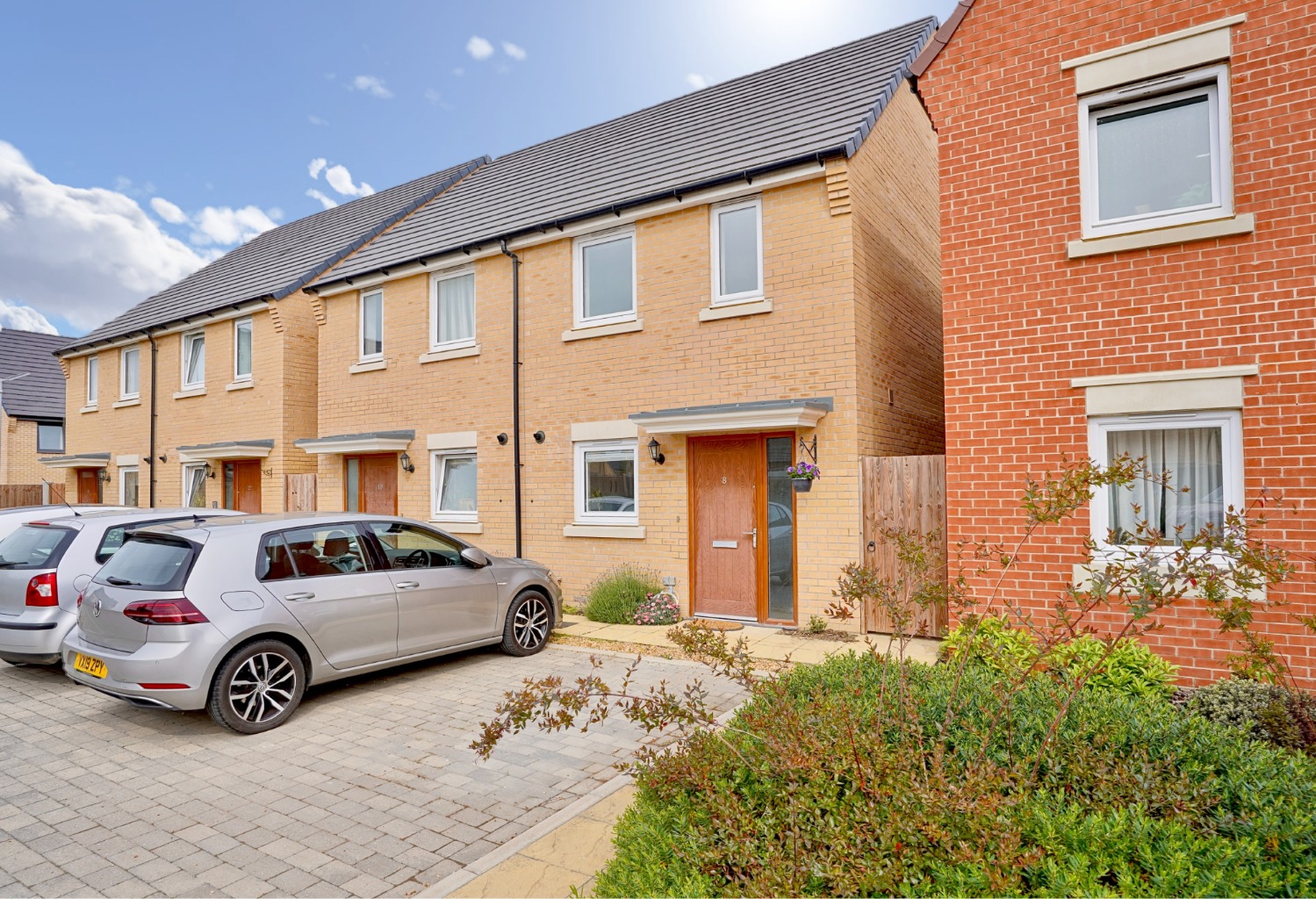 2 bed semi-detached house for sale in Cuckoo Way, Cambridge - Property Image 1