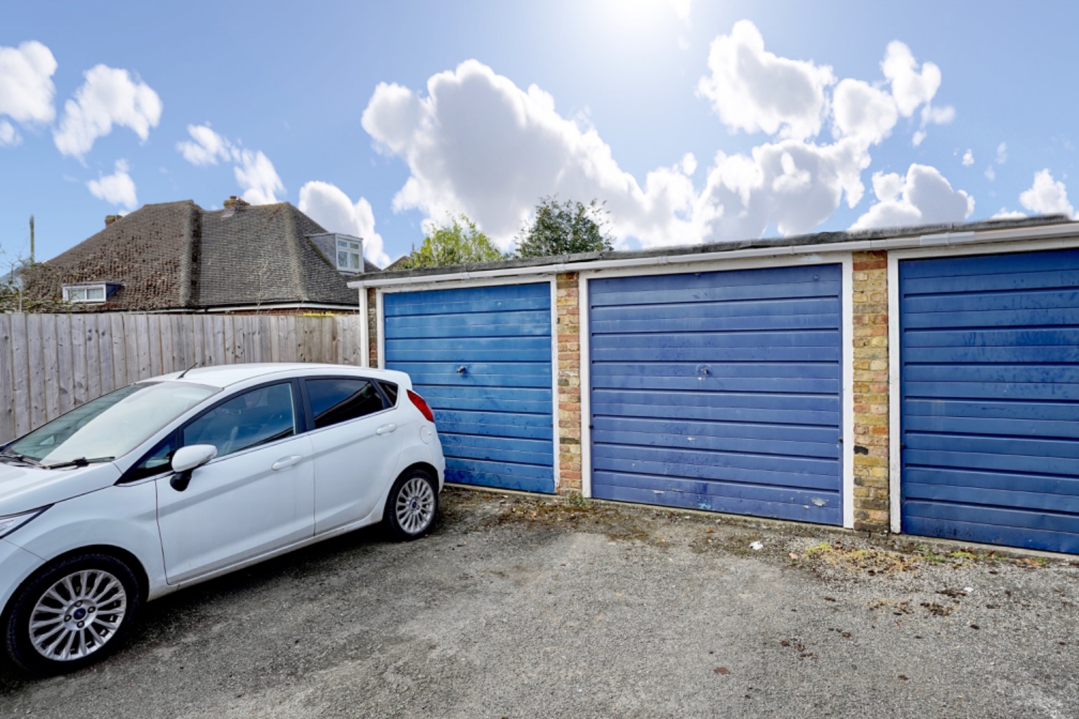 3 bed terraced house for sale in Meadow Way, Huntingdon  - Property Image 14