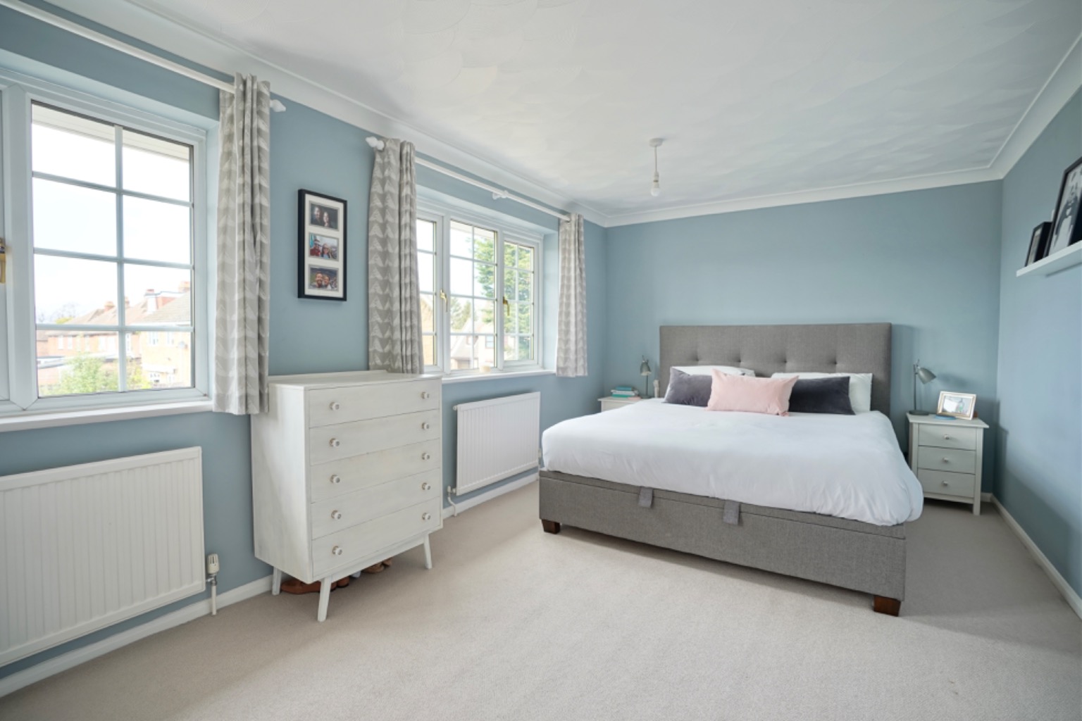 3 bed terraced house for sale in Meadow Way, Huntingdon 8