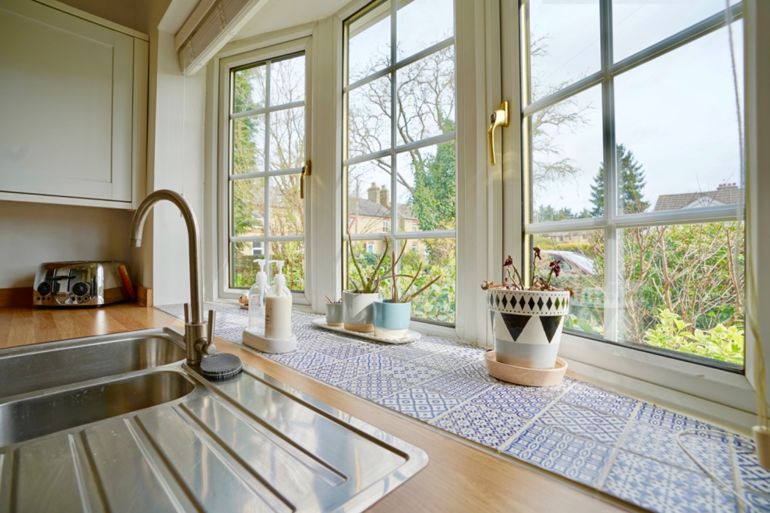 3 bed terraced house for sale in Meadow Way, Huntingdon  - Property Image 6