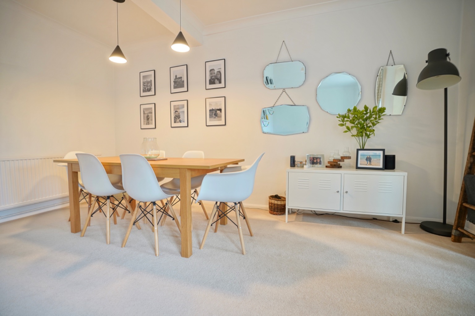 3 bed terraced house for sale in Meadow Way, Huntingdon 2