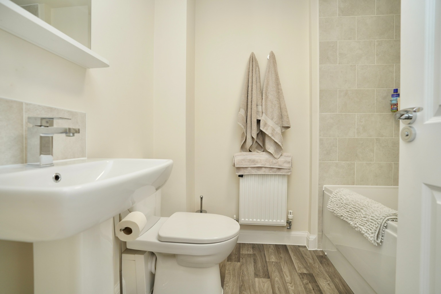 4 bed semi-detached house for sale in Butcher Drive, Huntingdon  - Property Image 14