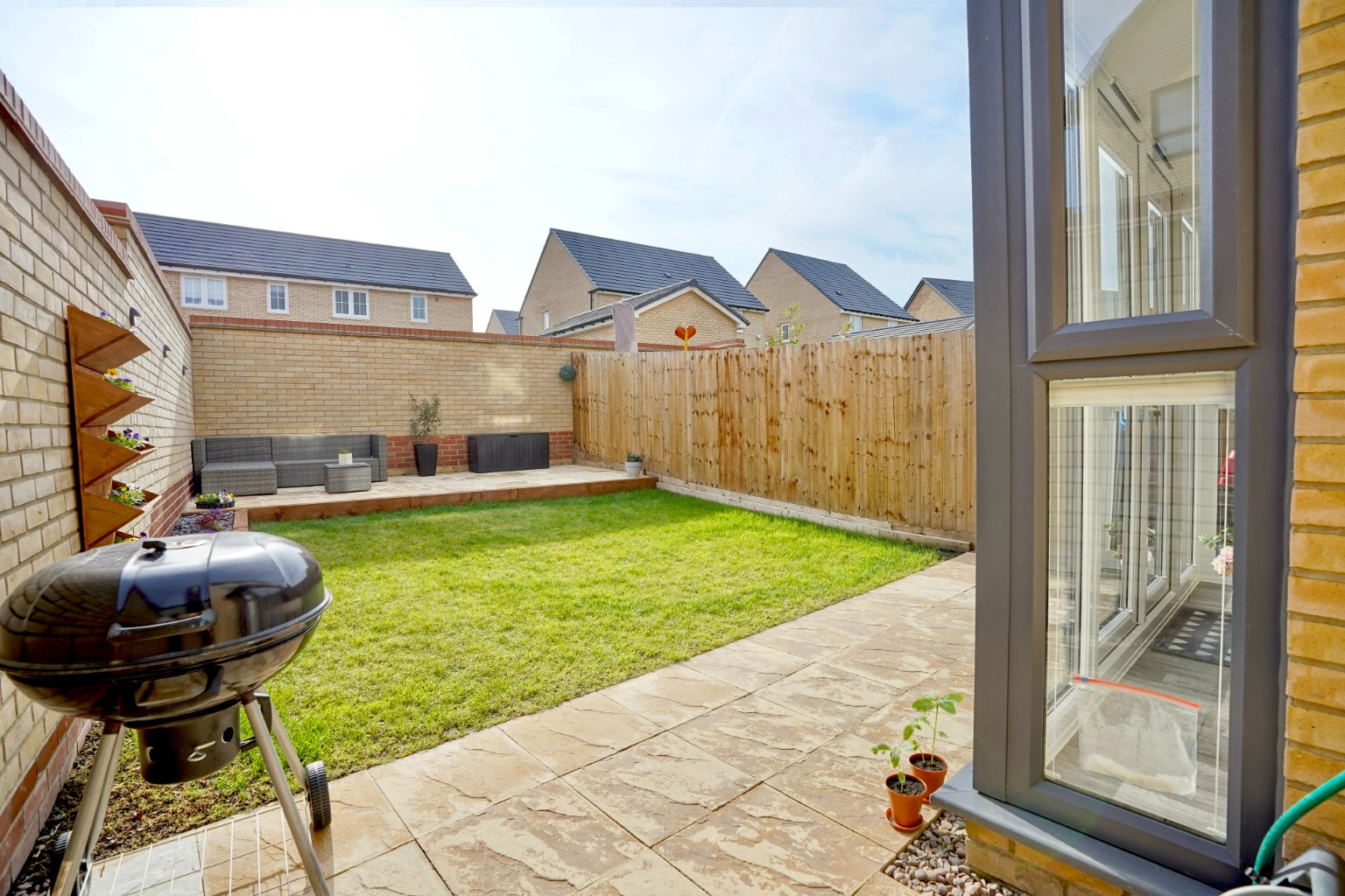 4 bed semi-detached house for sale in Butcher Drive, Huntingdon  - Property Image 4