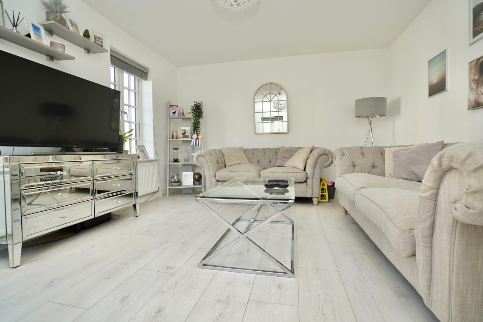 3 bed semi-detached house for sale in Carnaile Road, Huntingdon  - Property Image 8