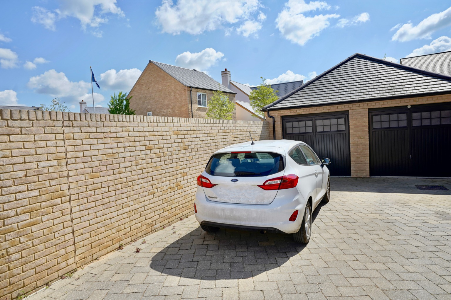 3 bed semi-detached house for sale in Carnaile Road, Huntingdon  - Property Image 17
