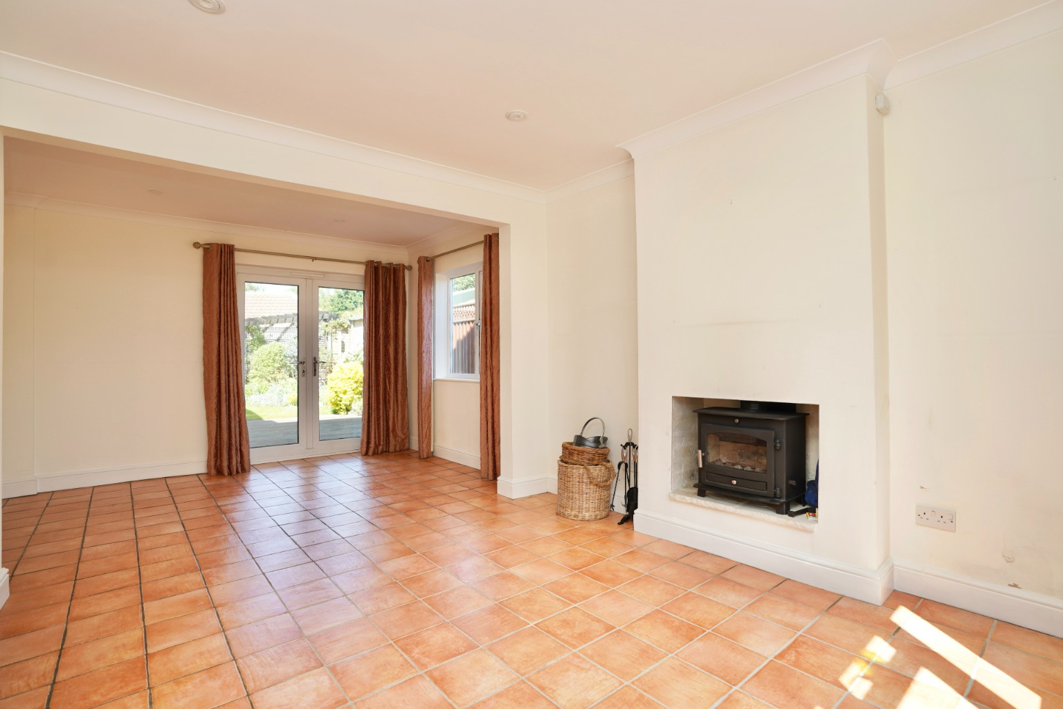 4 bed detached house for sale in Station Road, Huntingdon  - Property Image 3