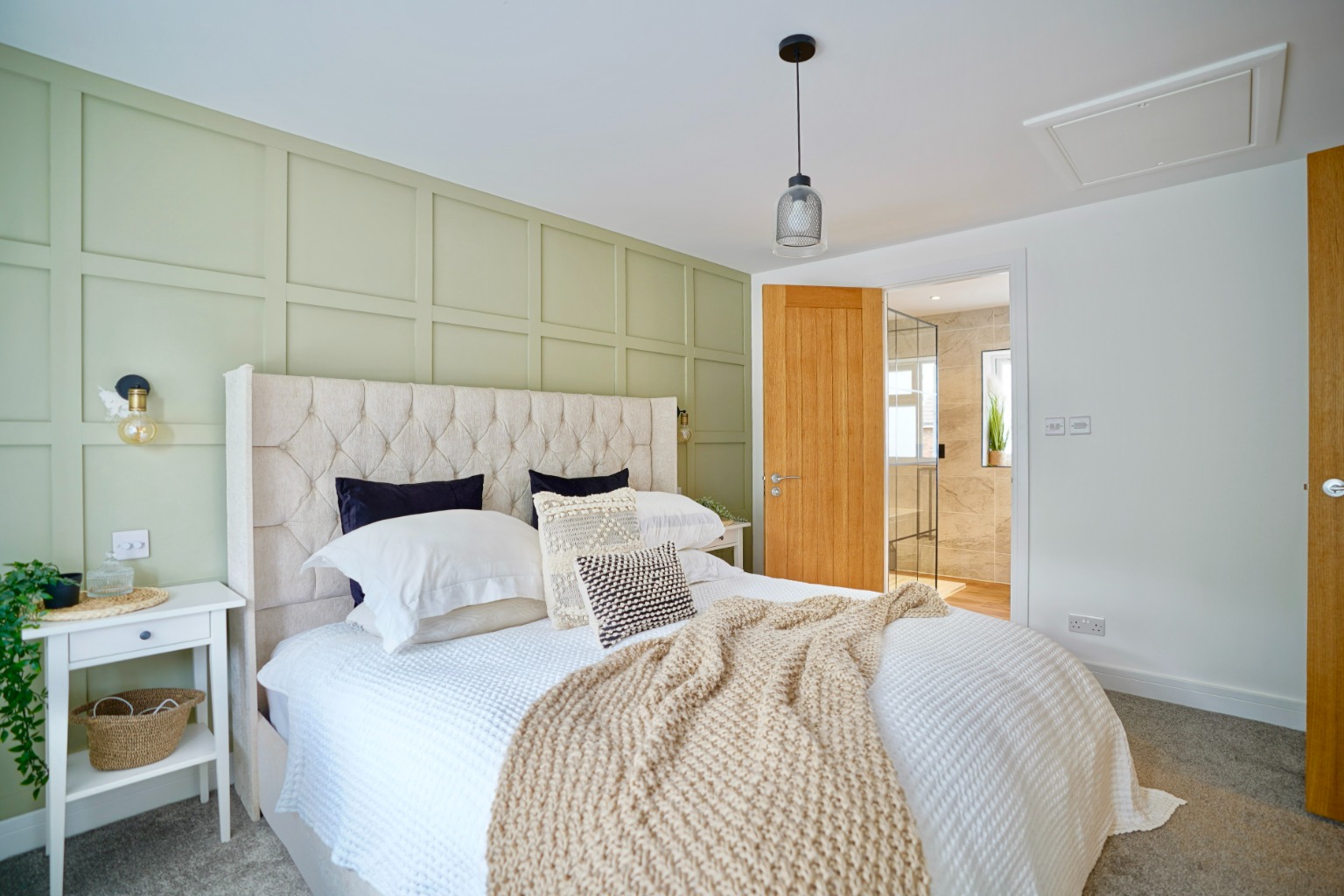 5 bed semi-detached house for sale in Belle Isle Crescent, Huntingdon  - Property Image 3