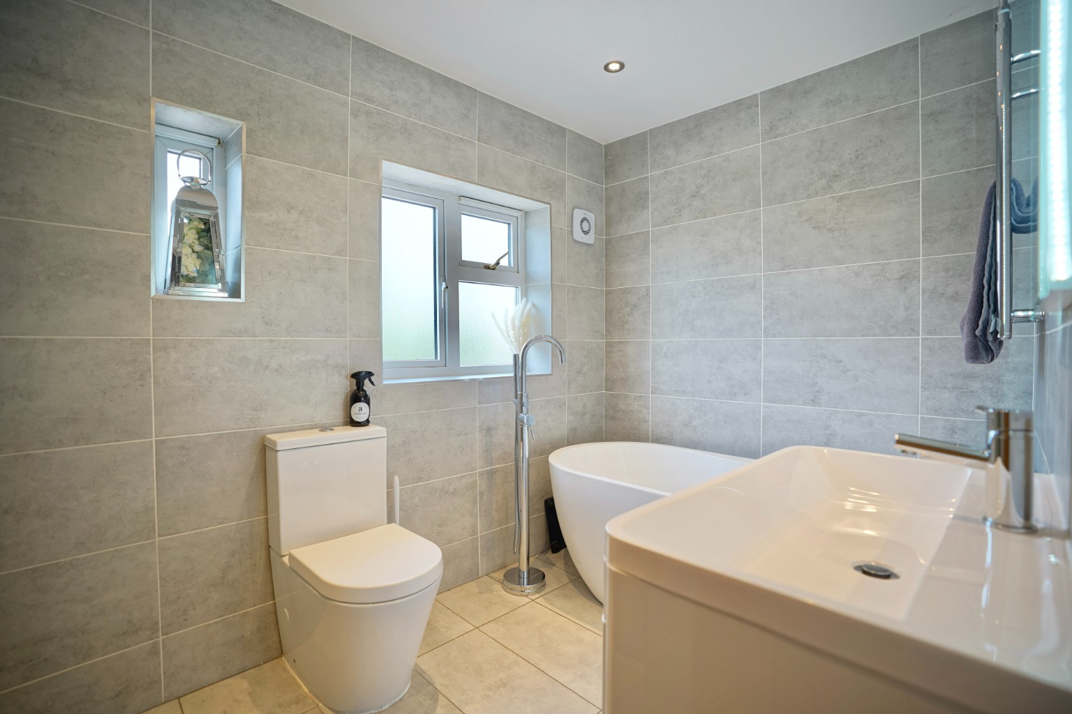 5 bed semi-detached house for sale in Belle Isle Crescent, Huntingdon  - Property Image 9