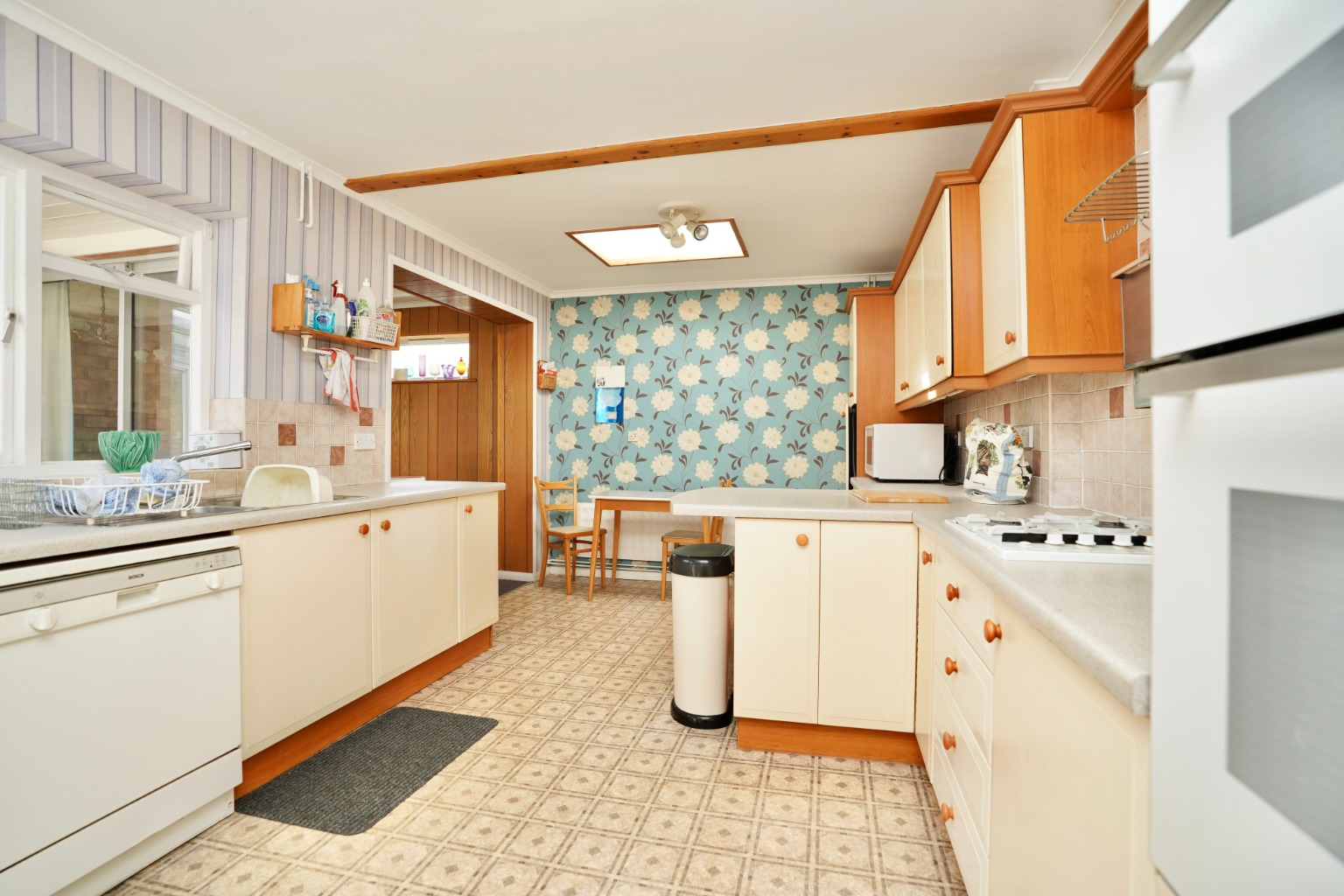 3 bed detached bungalow for sale in Kingsbrook, St. Ives  - Property Image 5