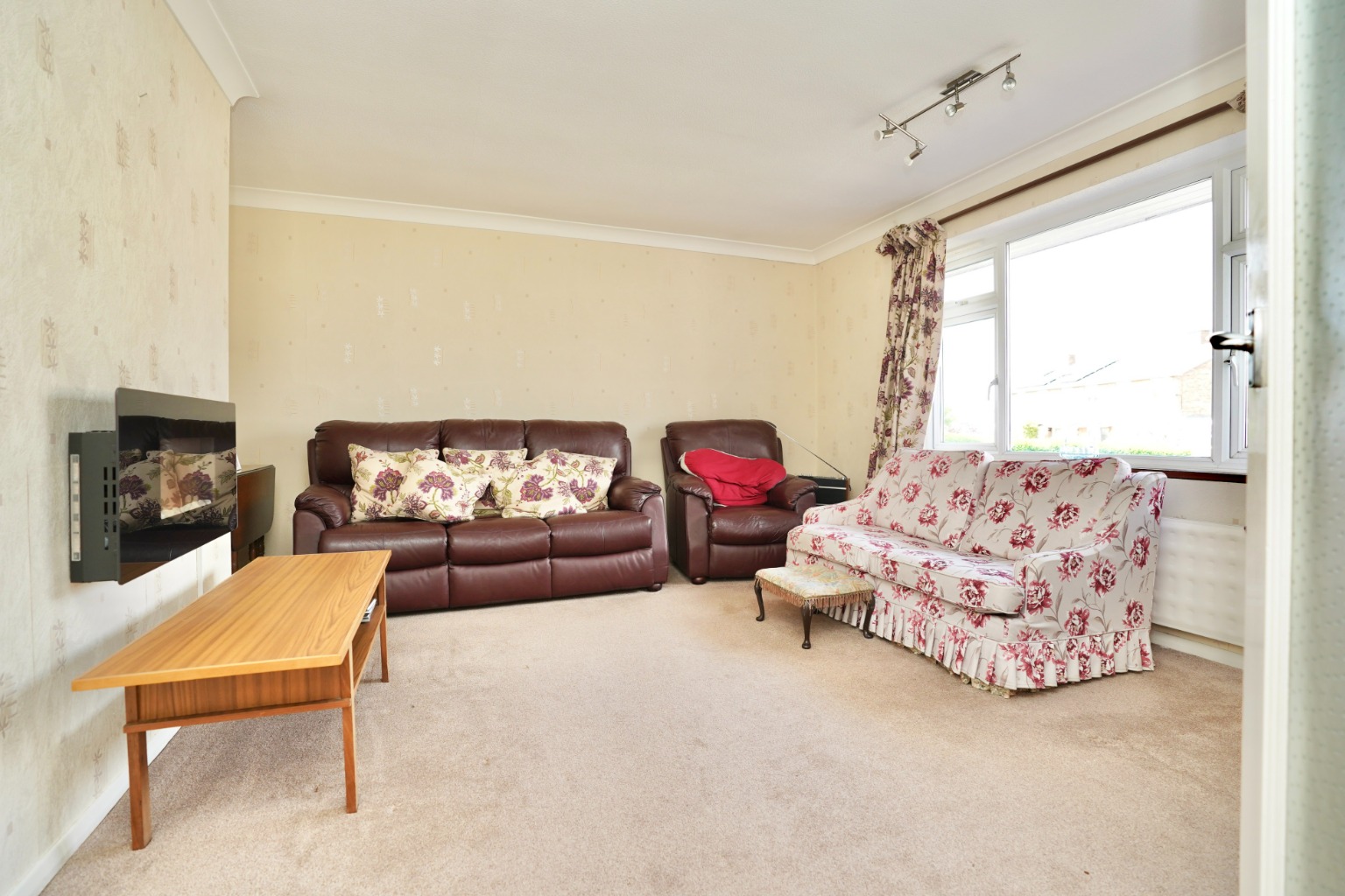 3 bed detached bungalow for sale in Kingsbrook, St. Ives 2