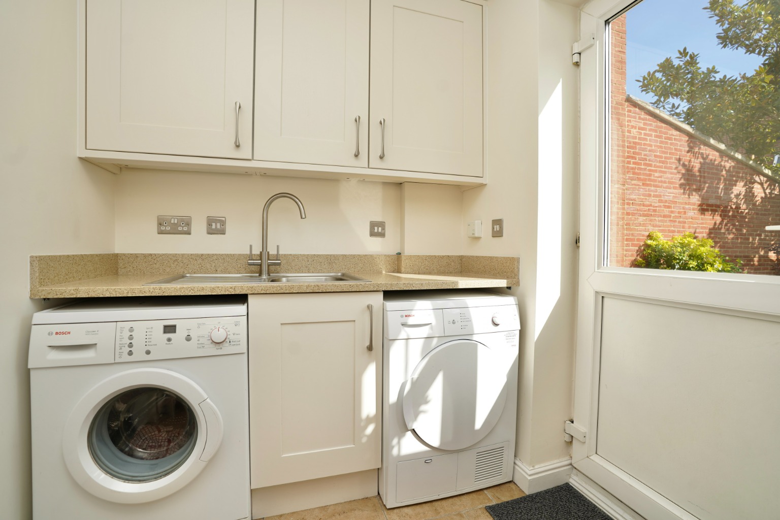 5 bed detached house for sale in Rushington Close, St. Ives  - Property Image 7